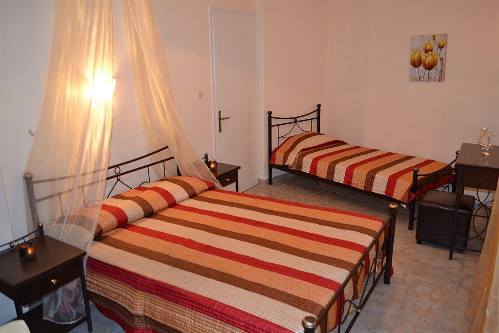 Alizea & Otel Fira (Santorini)